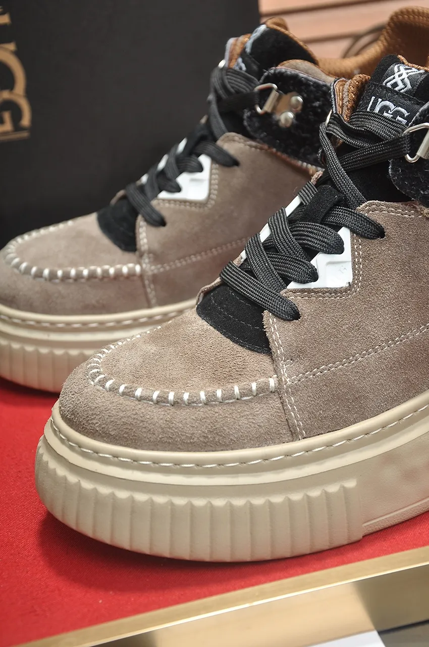 Men's shoes 💰640💶 [UGG] (full wool lining) top-end high-quality fur-in-one warm snow boots from Australia's warm luxury brand men's shoes, UGG-5877 official website synchronized, made of imported cowhide, carefully sewn...Imported rubber foam outsole (comfortable, soft, wear-resistant) The quality is really great...Exquisite workmanship, you can't put it down at first sight, available in sizes 39-44